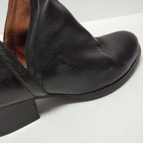 Jeffrey Campbell ORiley Cutout Ankle Black Leather Booties Size 8 - Picture 10 of 10
